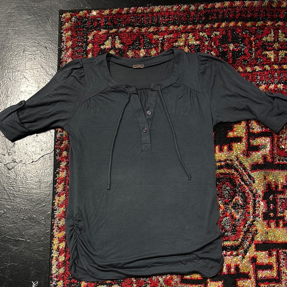 cdr charcoal scoop neck top